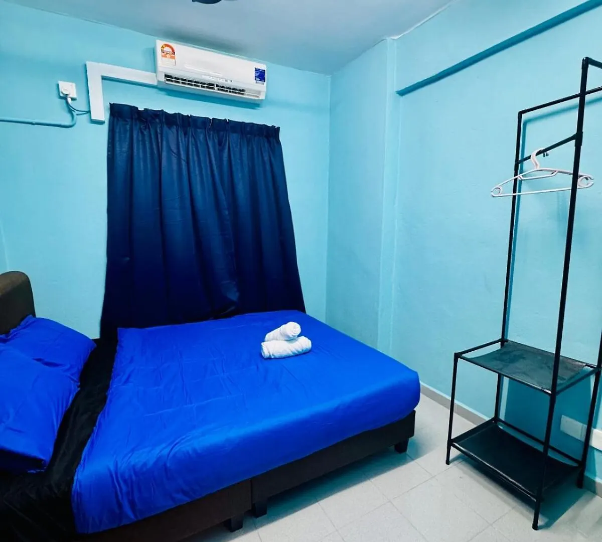 3Br 8 Pax Budget Family Stay In Penang Gelugor