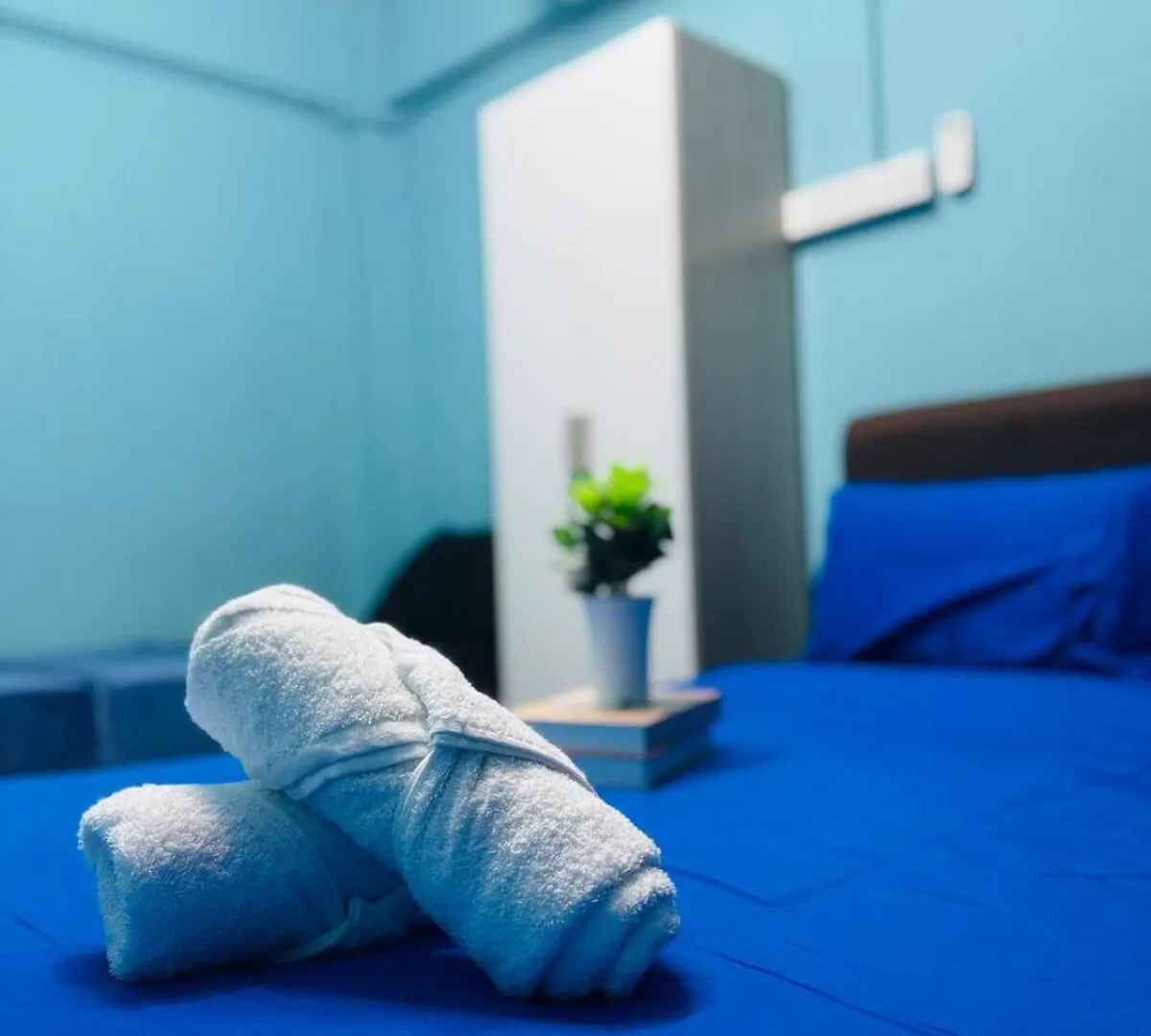 3Br 8 Pax Budget Family Stay In Penang Gelugor 0*,  Malaysia