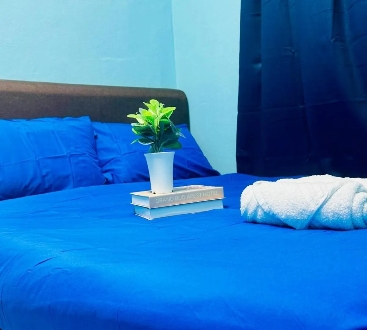 3Br 8 Pax Budget Family Stay In Penang Gelugor