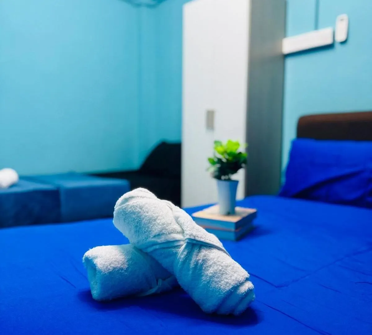 3Br 8 Pax Budget Family Stay In Penang Gelugor