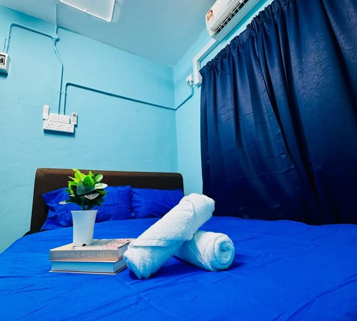 Apartment 3Br 8 Pax Budget Family Stay In Penang Gelugor