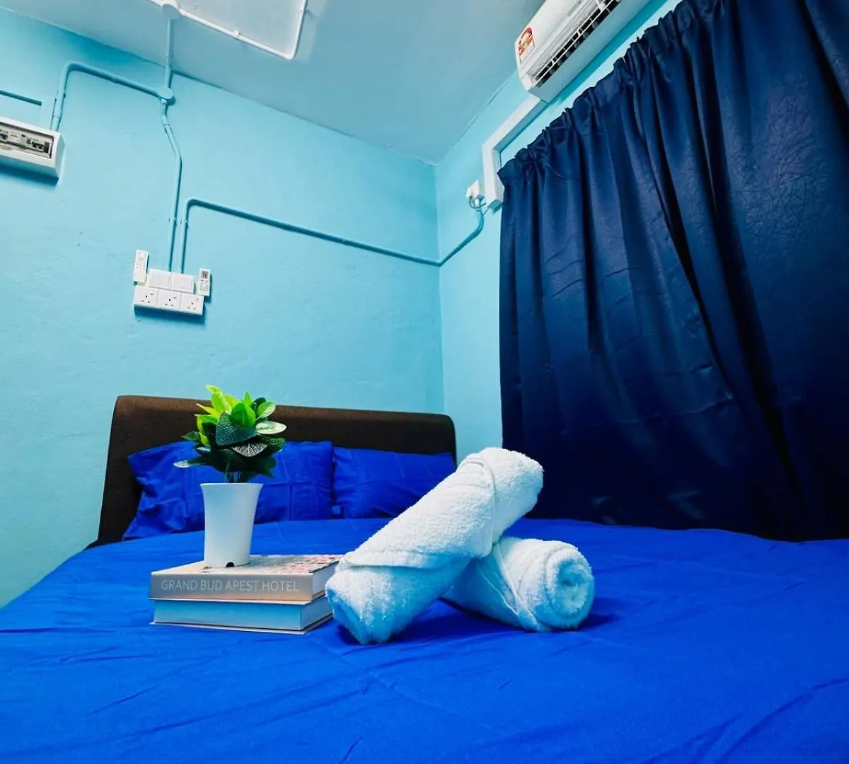 3Br 8 Pax Budget Malaysian Guest Only Family Stay In Penang Gelugor